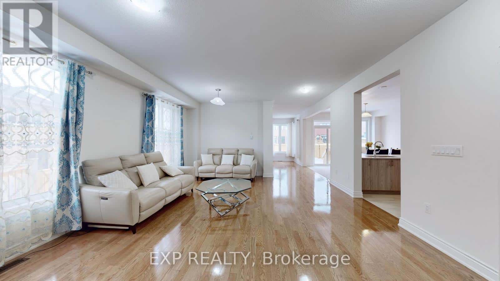 East Gwillimbury (Holland Landing) — East Gwillimbury (Holland Landing) - Photo 2 of 36