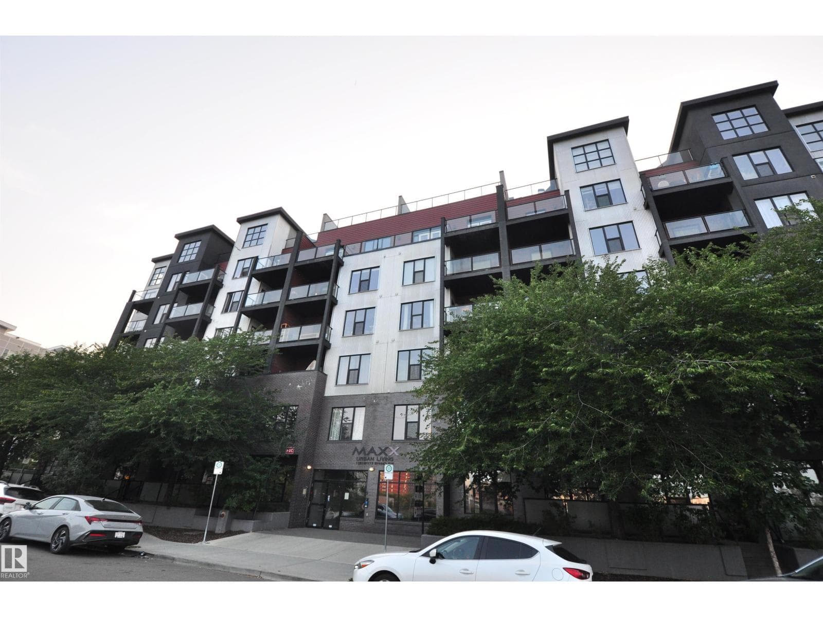 #407 10518 113 ST NW - Main photo, Edmonton, Alberta