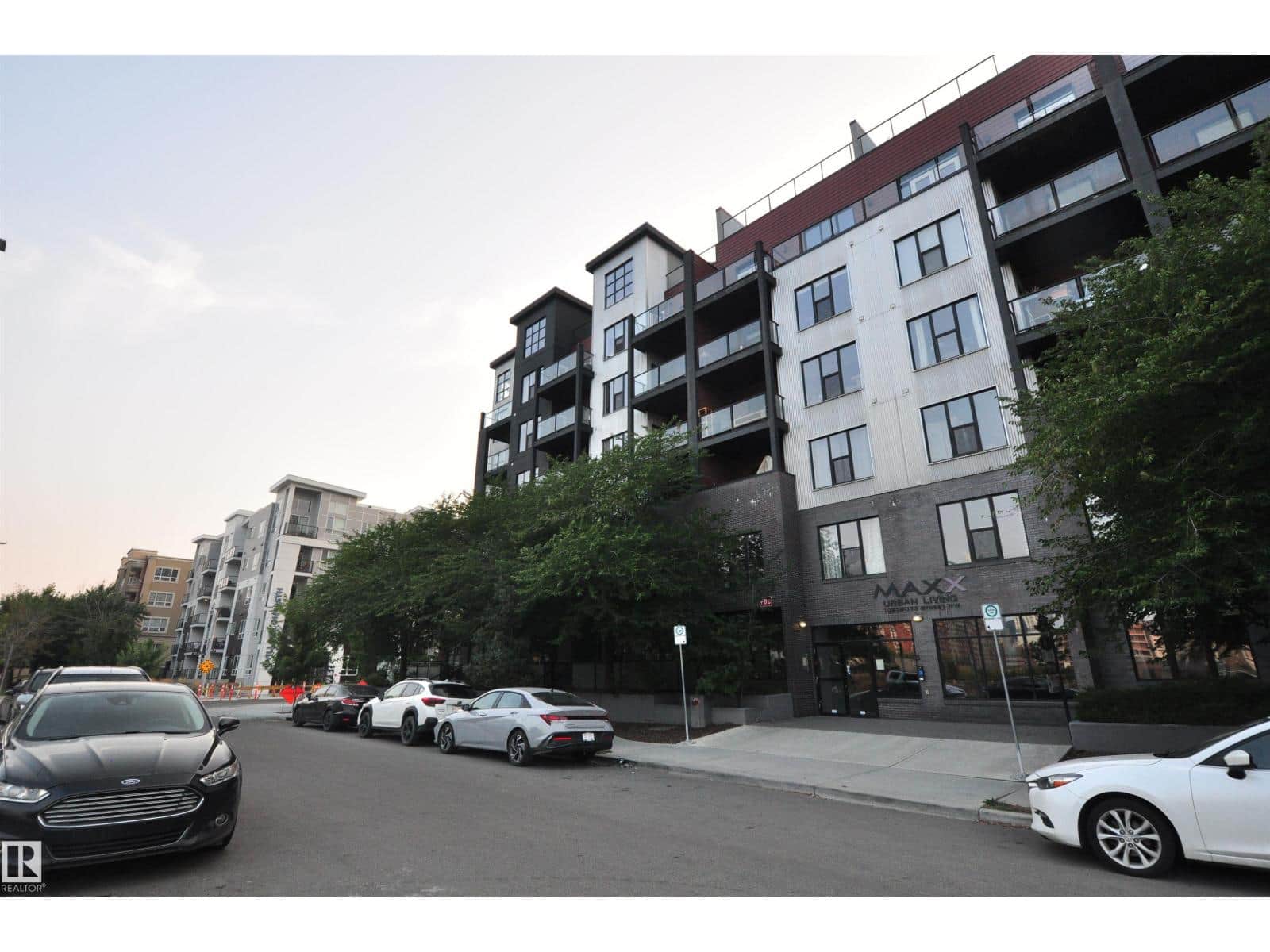 #407 10518 113 ST NW - Photo 3 of 19, Edmonton, Alberta