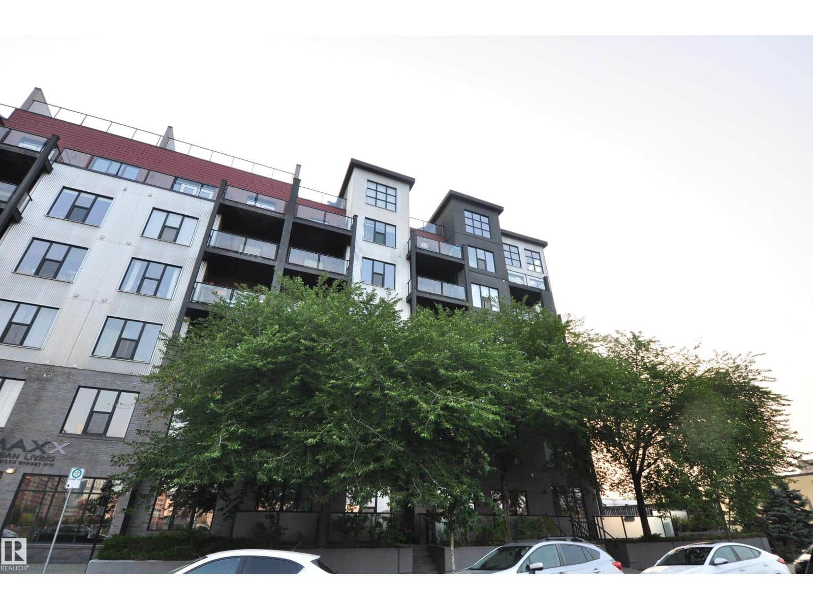 #407 10518 113 ST NW - Photo 4 of 19, Edmonton, Alberta