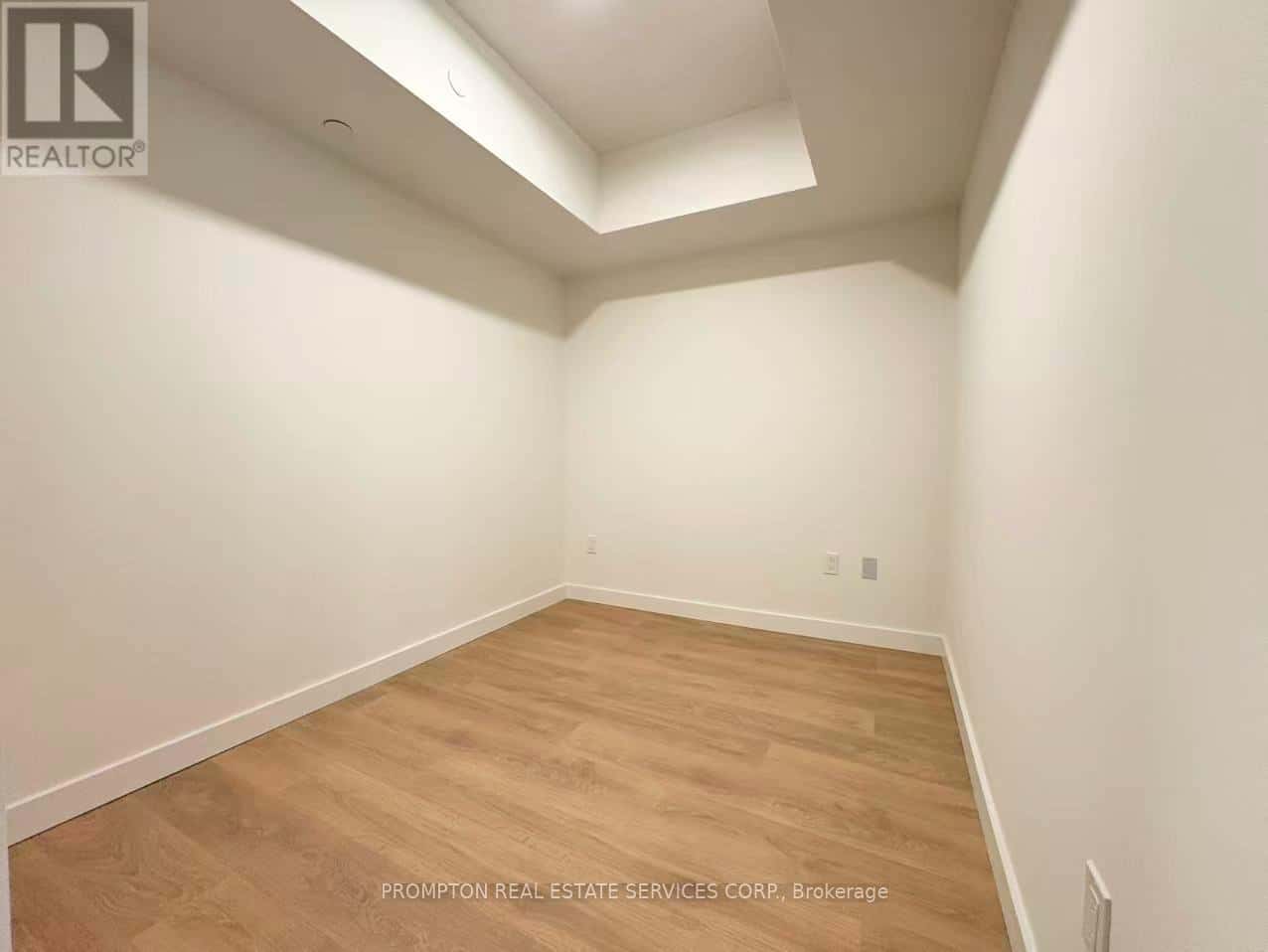 Toronto (Waterfront Communities) — Toronto (Waterfront Communities) - Photo 5 of 10