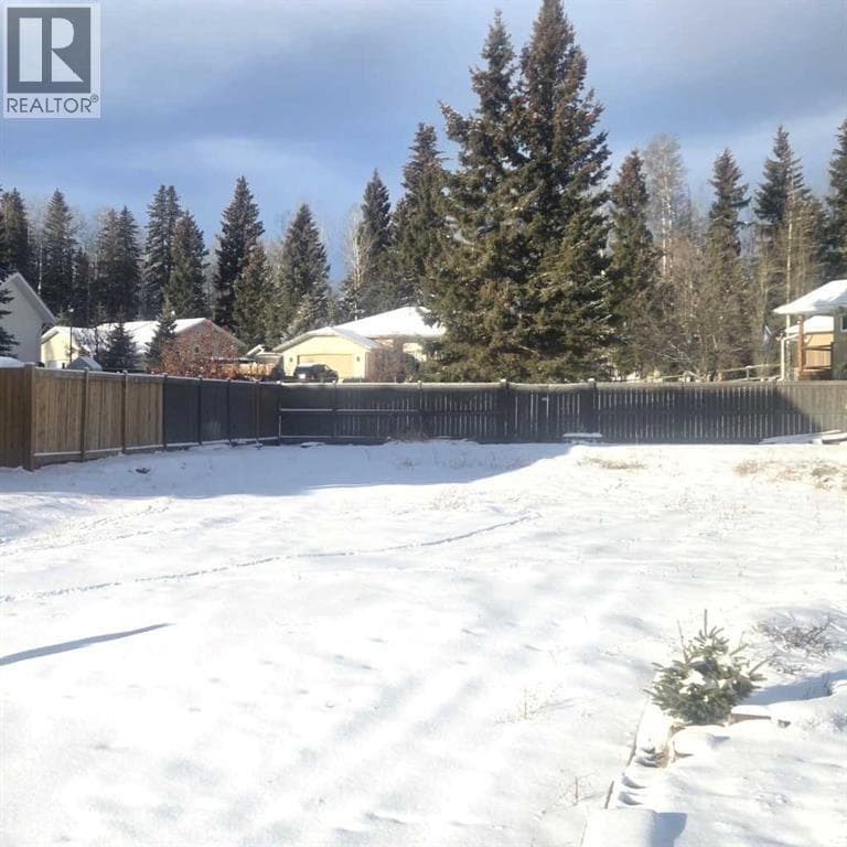 6118 11 Avenue — Edson, Alberta - Main photo