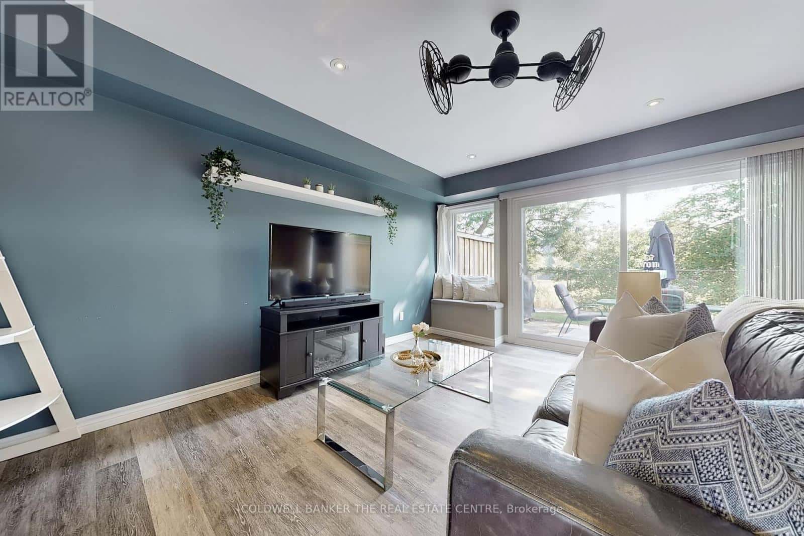 Aurora (Aurora Village) — Aurora (Aurora Village) - Photo 2 of 42