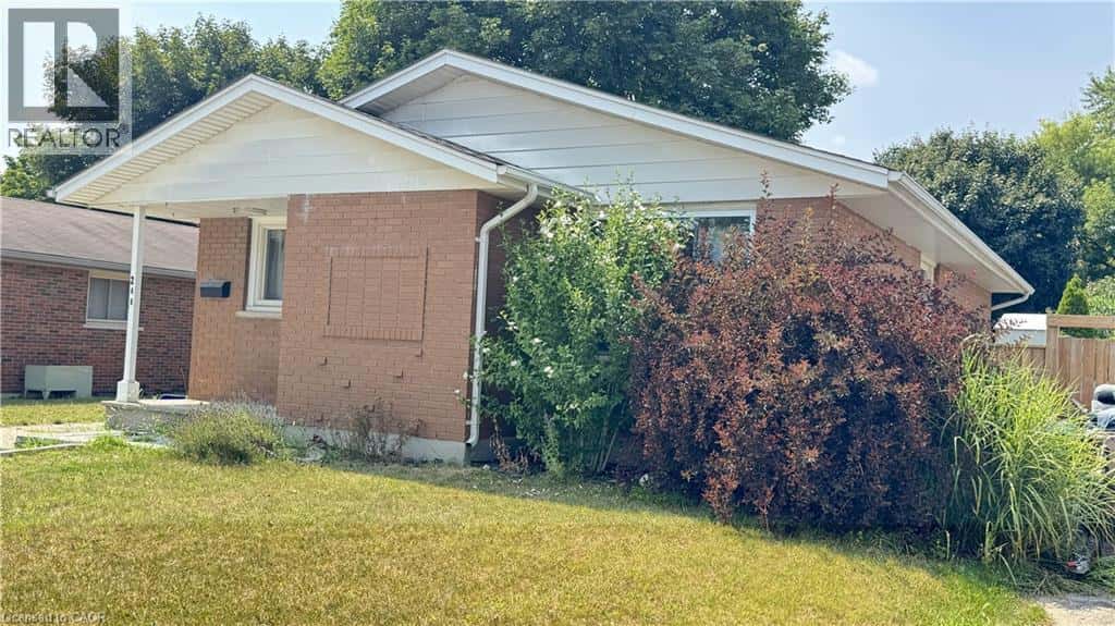 Cambridge — Cambridge - Photo 3 of 19