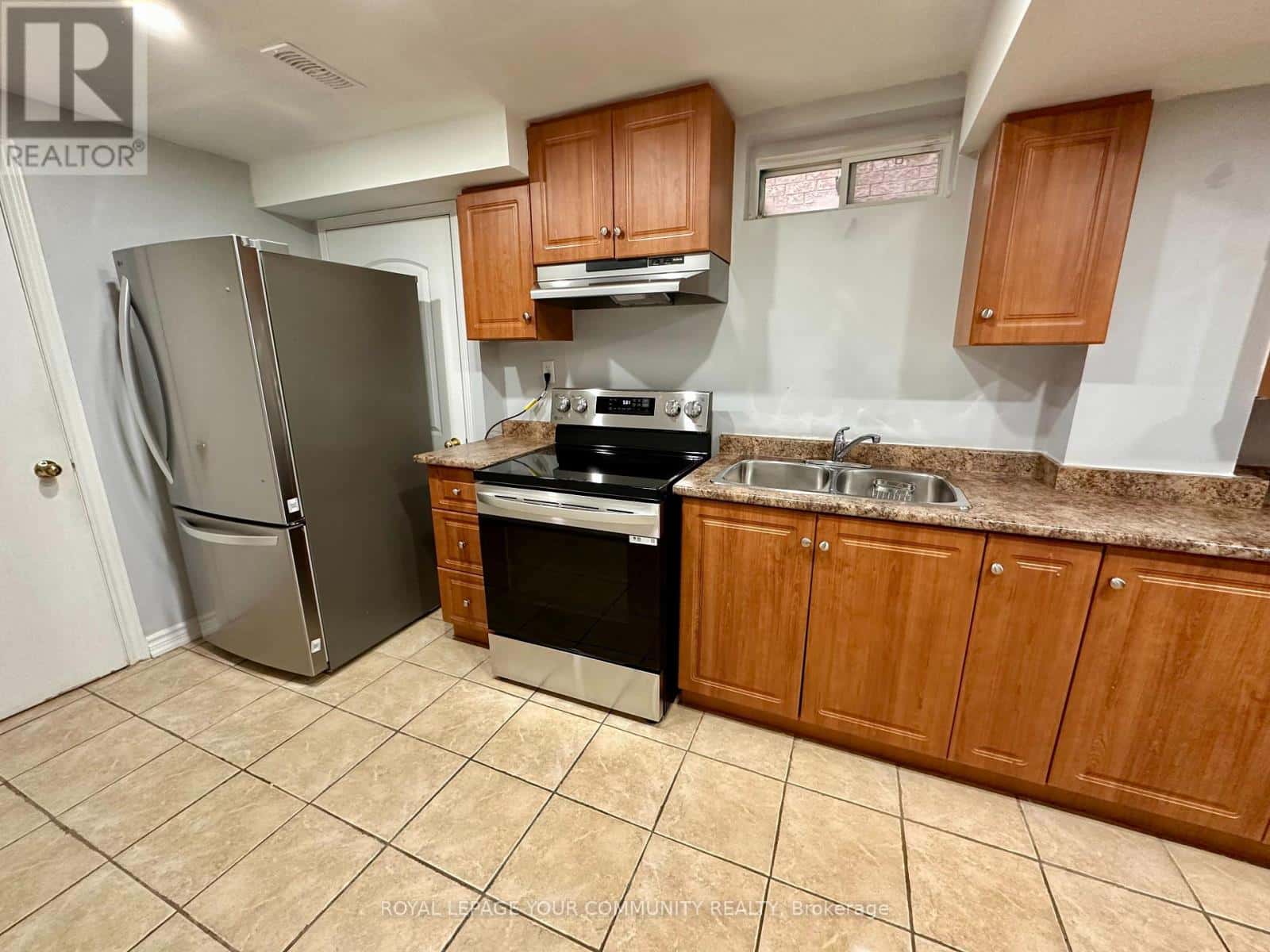 LOWER - 288 MONTE CARLO DRIVE — Vaughan (Sonoma Heights) - Photo 5 of 19