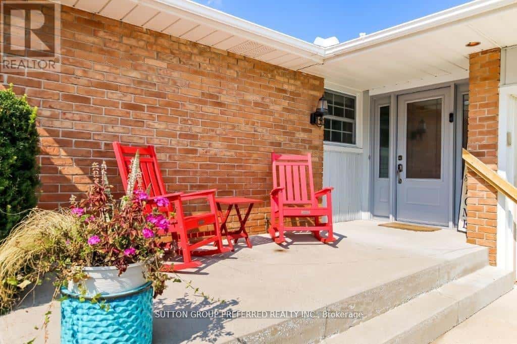 London South (South R) — London South (South R) - Photo 2 of 30