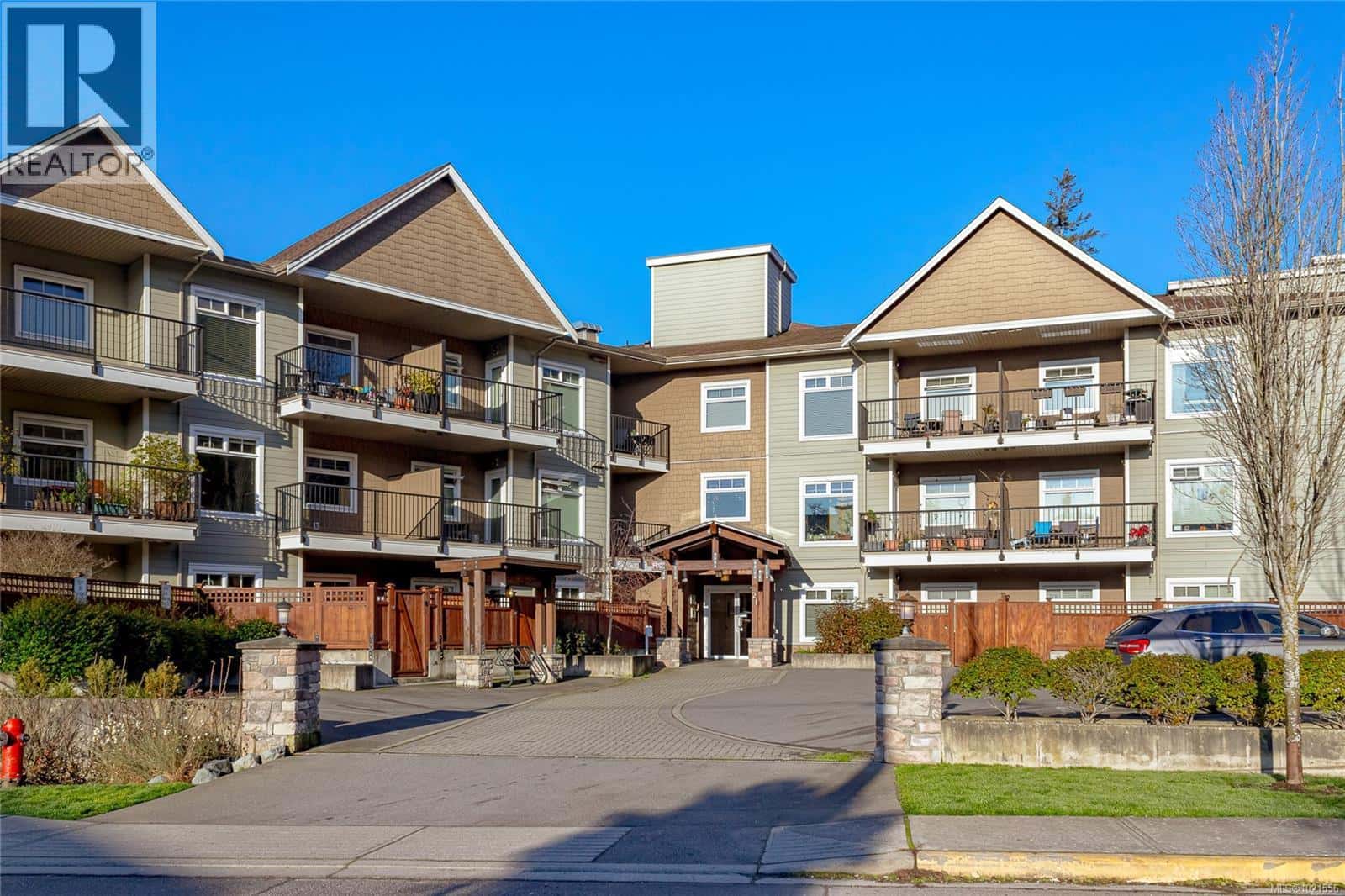 View Royal — View Royal - Photo 4 of 32