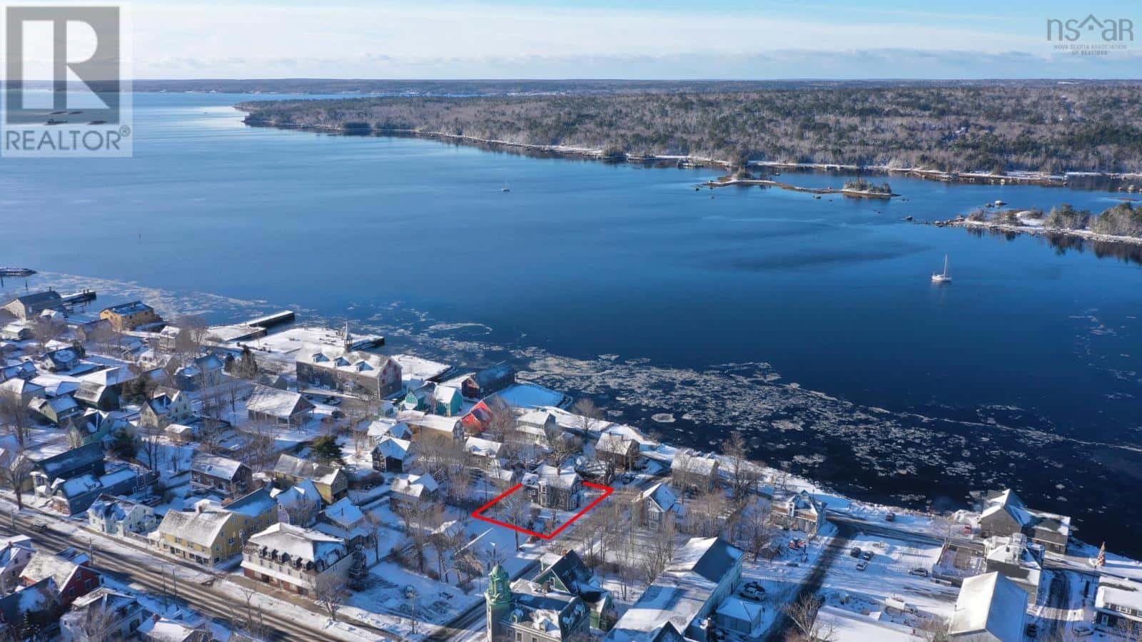 Shelburne — Shelburne - Photo 4 of 49