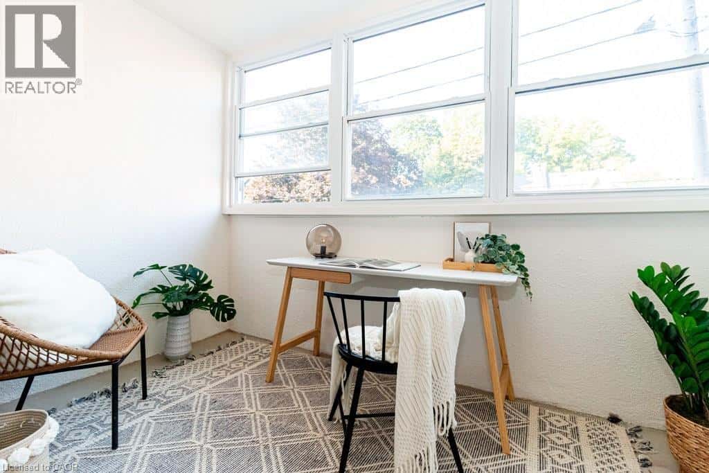 23 MAIN Street Unit# 205 — Dundas, Ontario - Photo 2 of 42