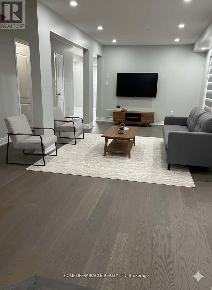 Brampton (Fletcher's Meadow) — Brampton (Fletcher's Meadow) - Photo 4 of 21