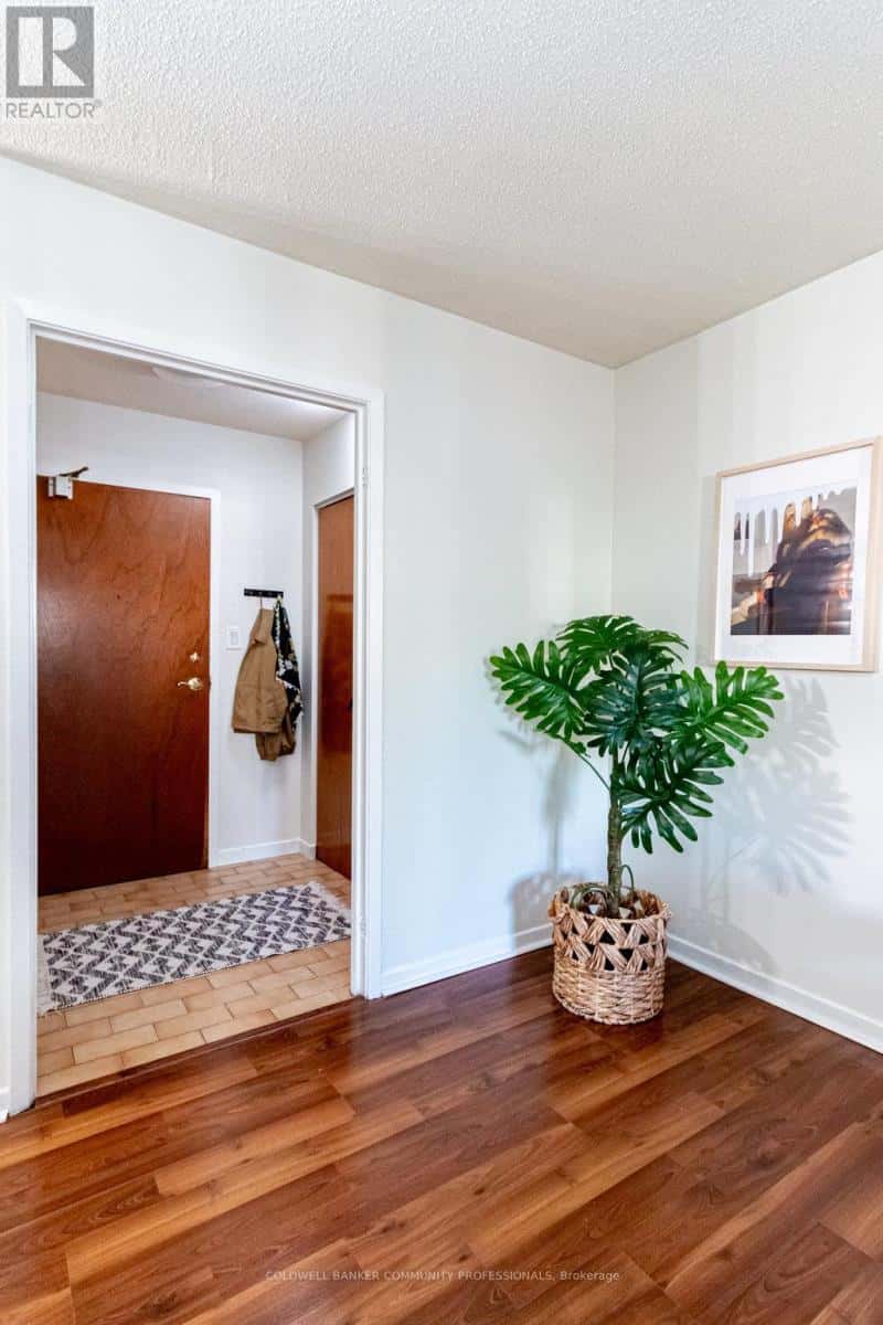 205 - 23 MAIN STREET — Hamilton (Dundas), Ontario - Photo 5 of 46