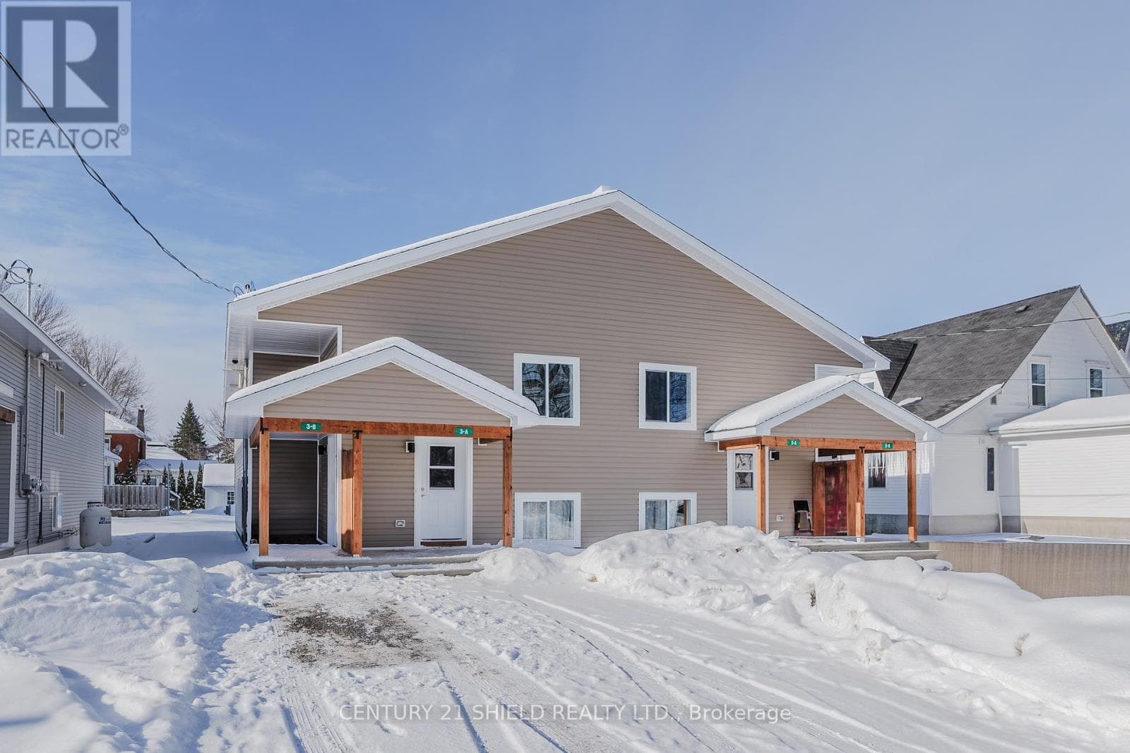 26 GEORGE STREET — North Stormont, Ontario - Main photo