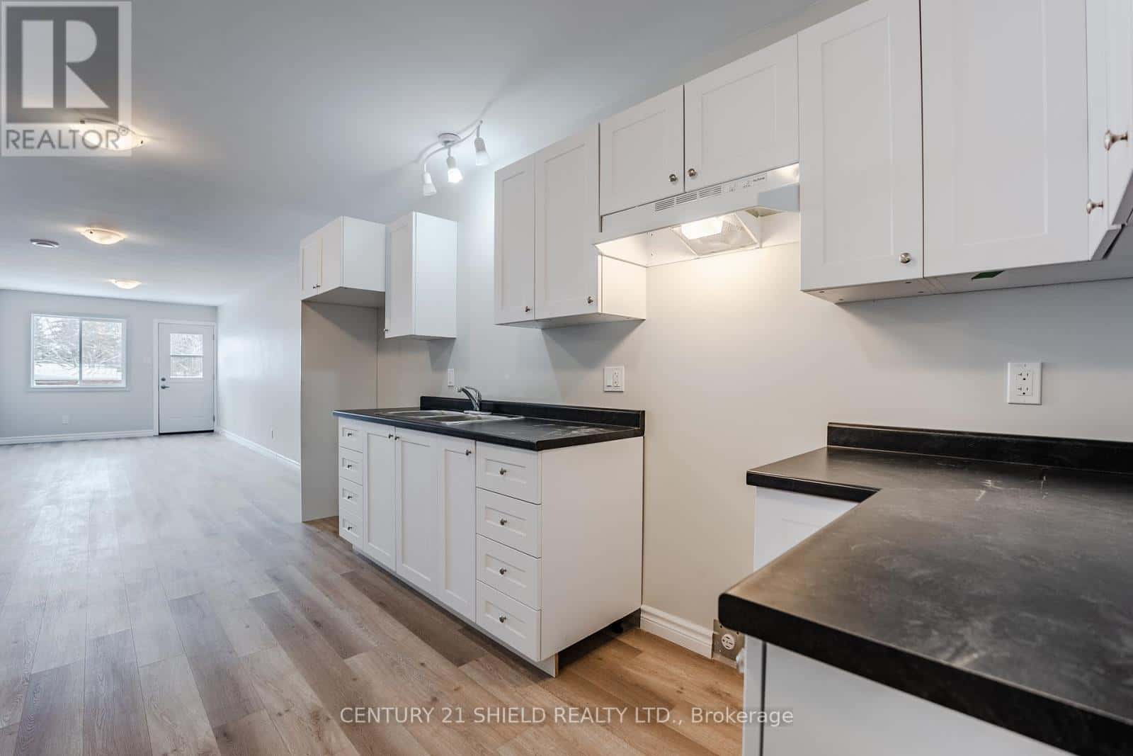 26 GEORGE STREET — North Stormont, Ontario - Photo 3 of 35