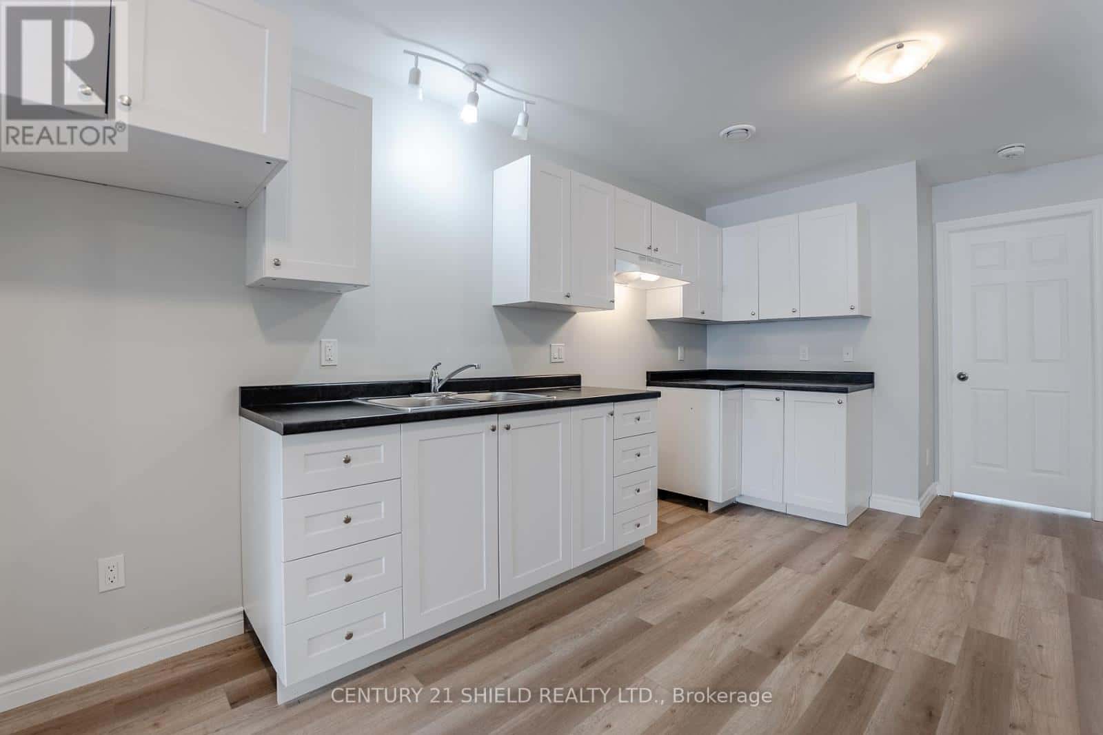 26 GEORGE STREET — North Stormont, Ontario - Photo 4 of 35