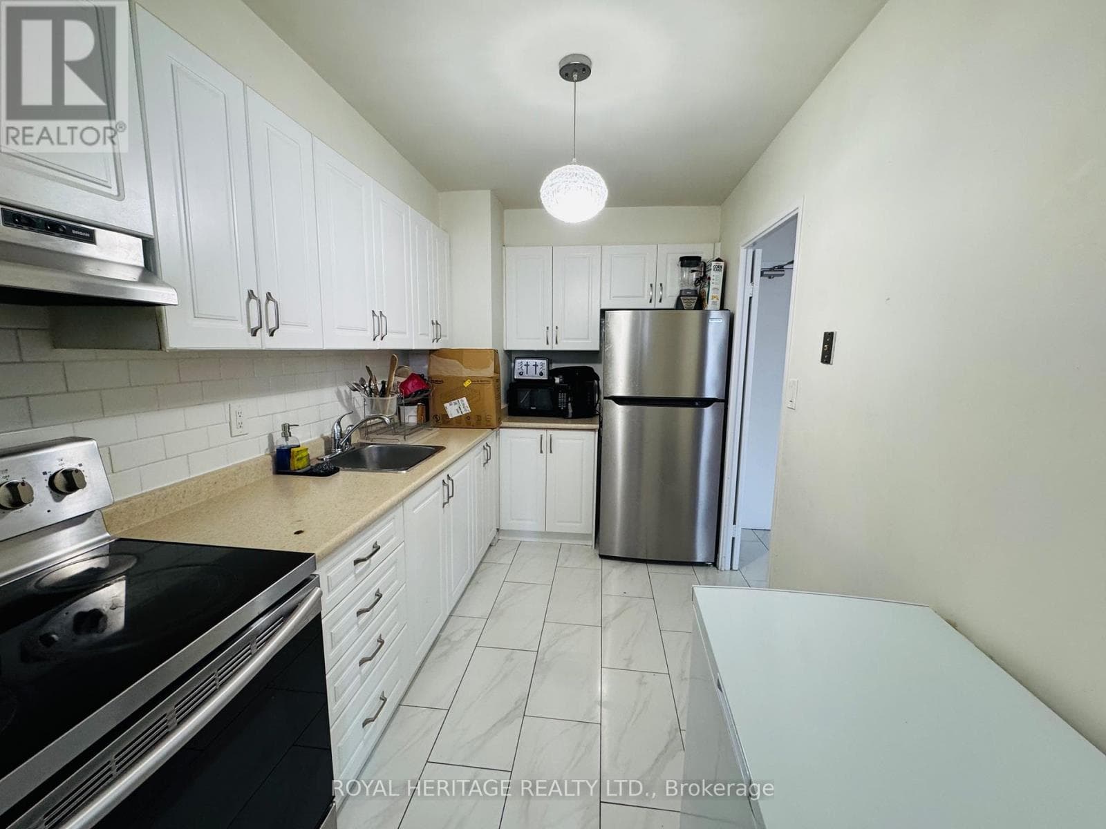 Toronto (Crescent Town) — Toronto (Crescent Town) - Main photo