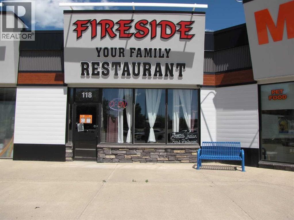 118, 4804 50 Street — Innisfail, Alberta - Main photo