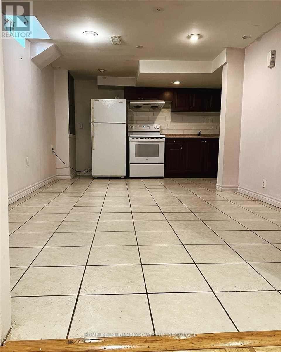 Markham (Middlefield) — Markham (Middlefield) - Photo 4 of 11