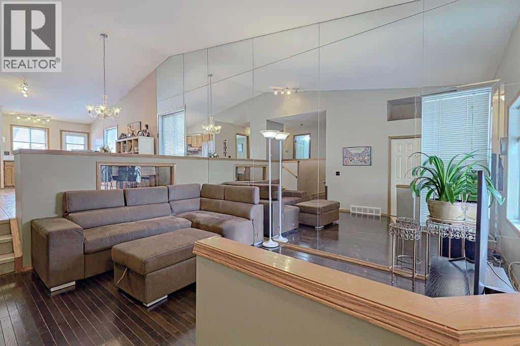 Calgary — Calgary - Photo 3 of 30