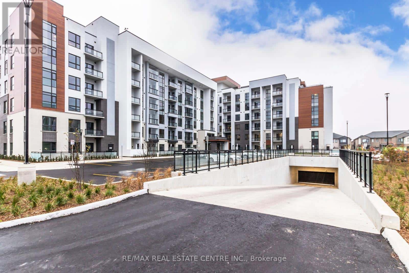 Milton (Walker) — Milton (Walker) - Photo 2 of 30