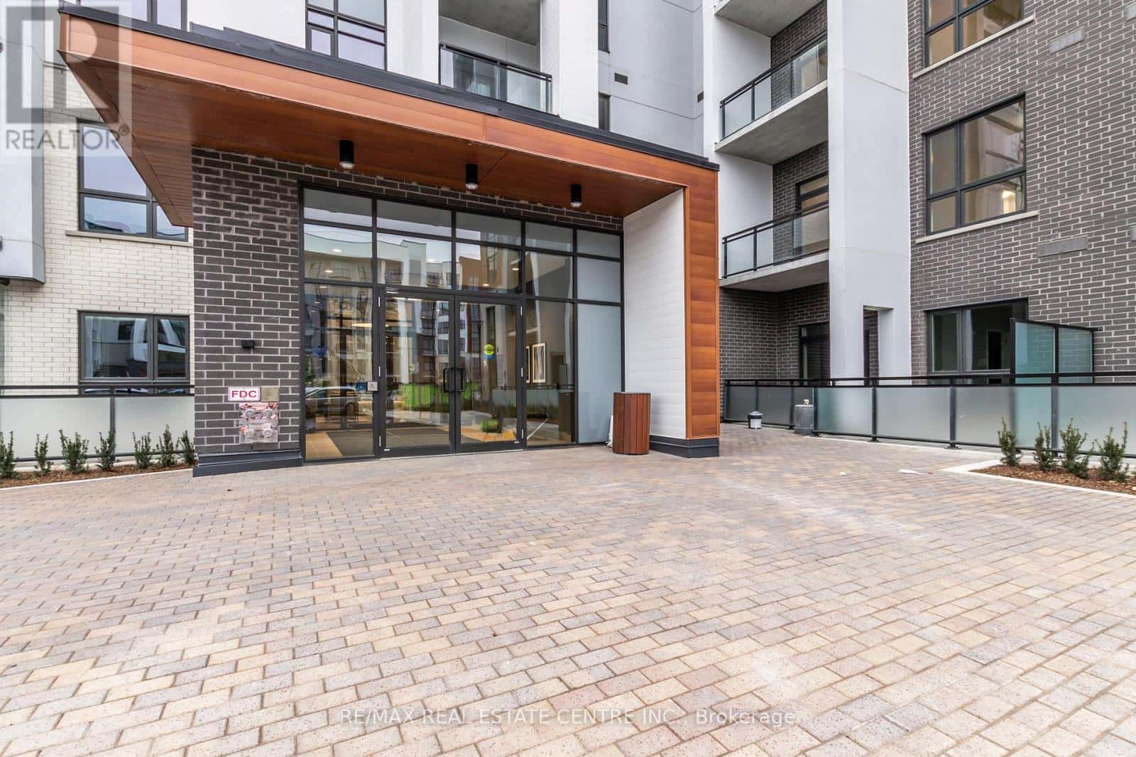 Milton (Walker) — Milton (Walker) - Photo 5 of 30