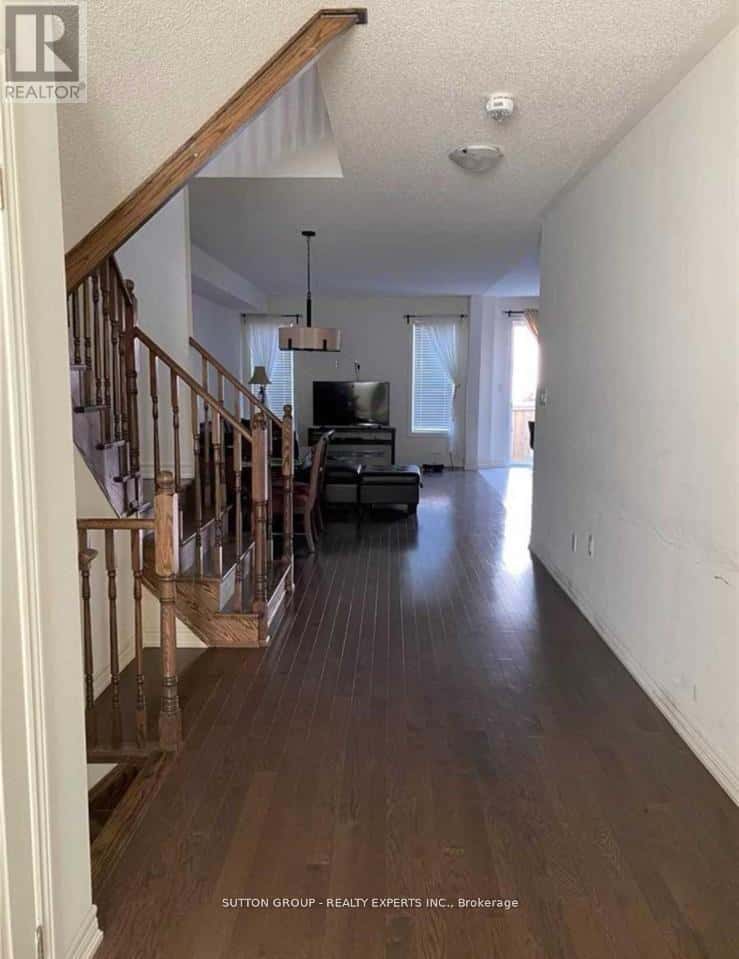 Brampton (Credit Valley) — Brampton (Credit Valley) - Photo 2 of 17