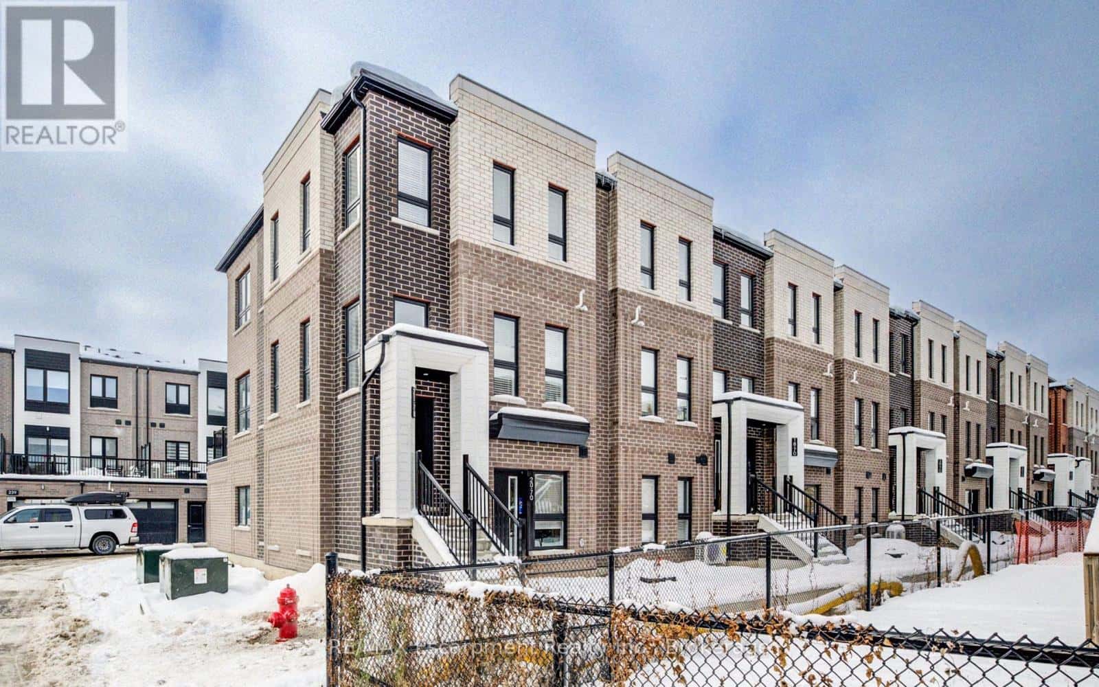 Hamilton (Waterdown) — Hamilton (Waterdown) - Photo 3 of 36