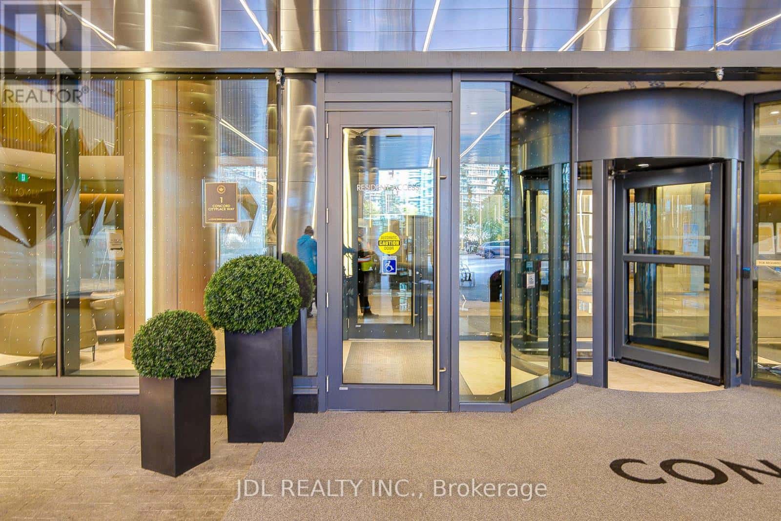 Toronto (Waterfront Communities) — Toronto (Waterfront Communities) - Photo 3 of 50