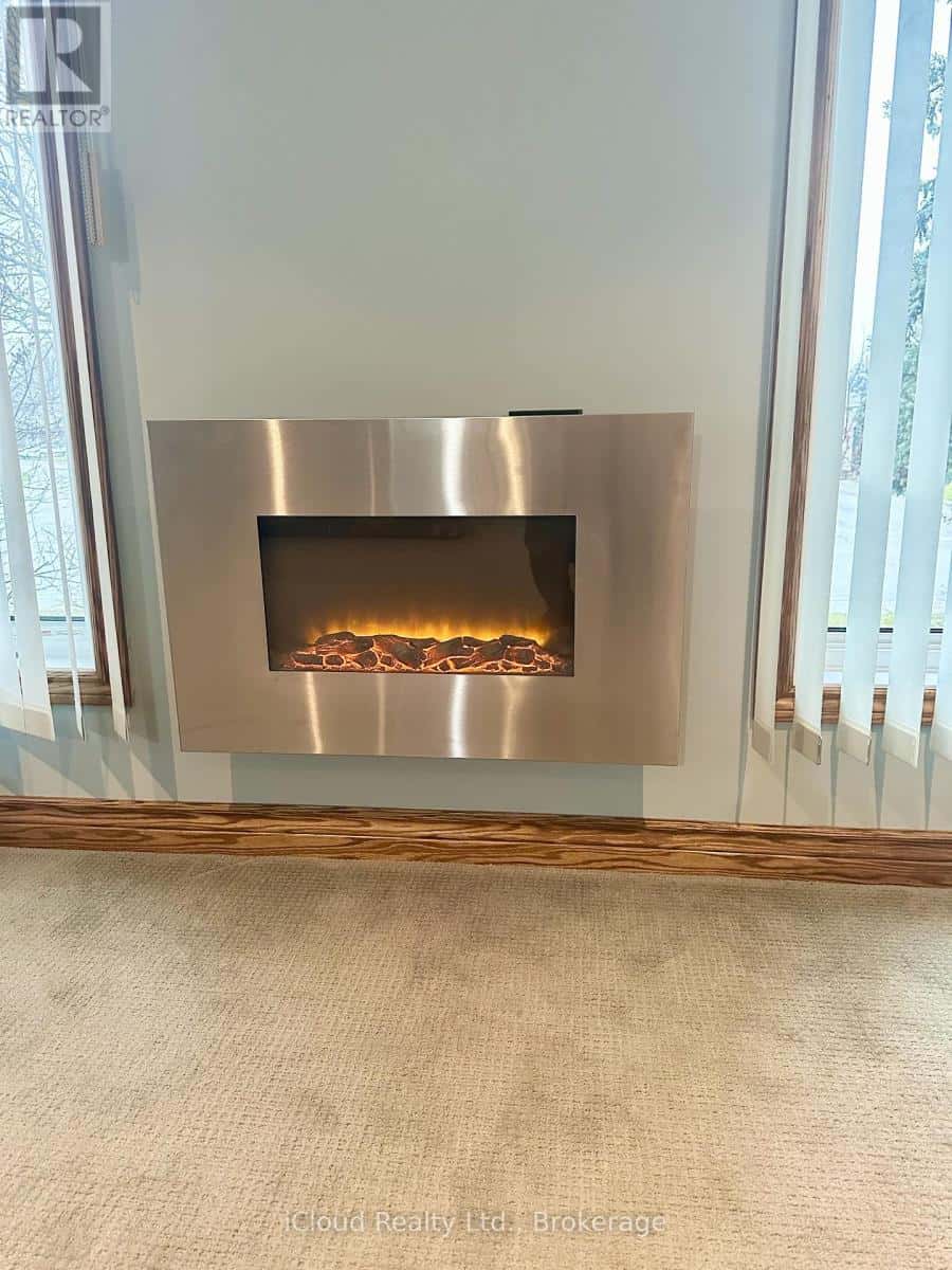 Tillsonburg — Tillsonburg - Photo 4 of 27