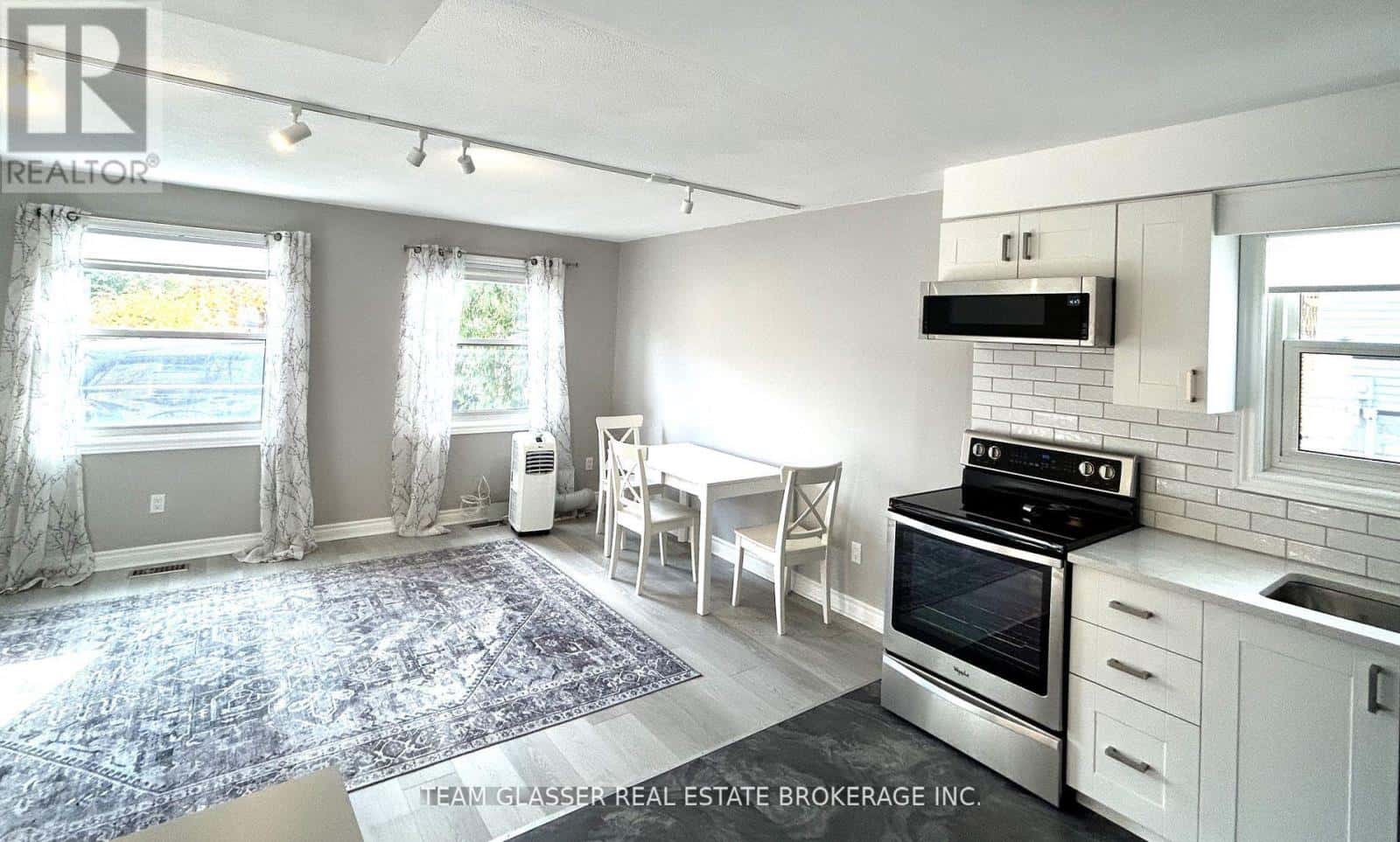 London East (East C) — London East (East C) - Photo 4 of 50