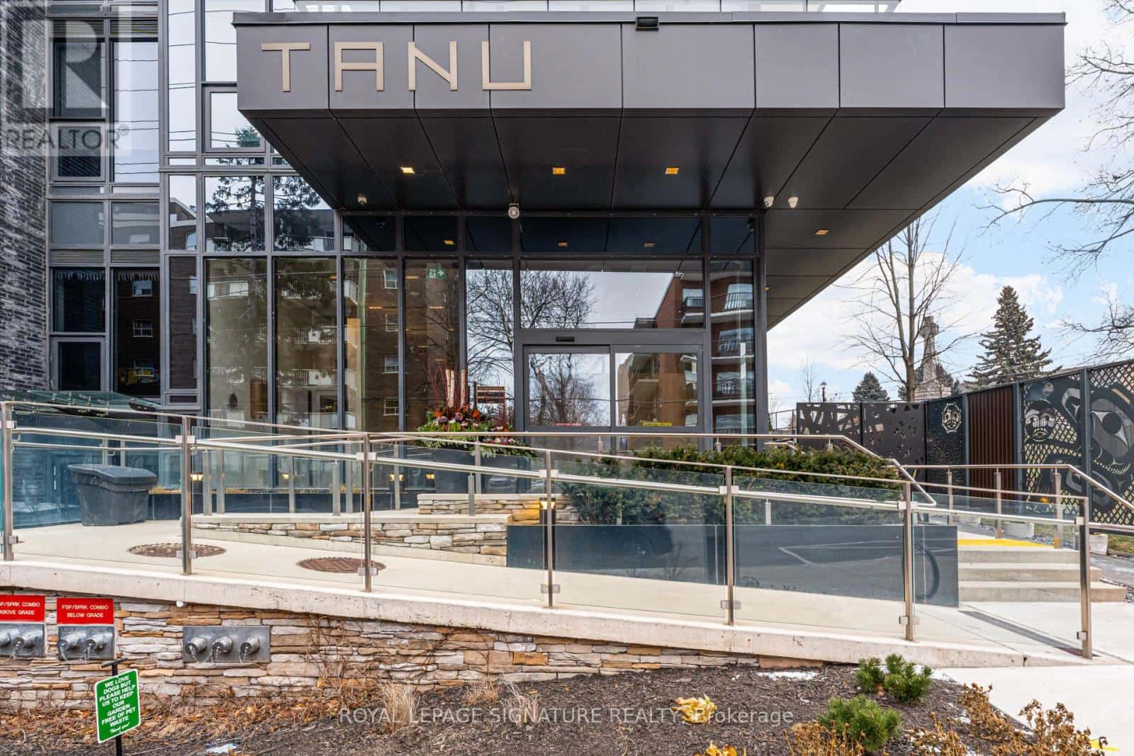 Mississauga (Port Credit) — Mississauga (Port Credit) - Photo 2 of 27