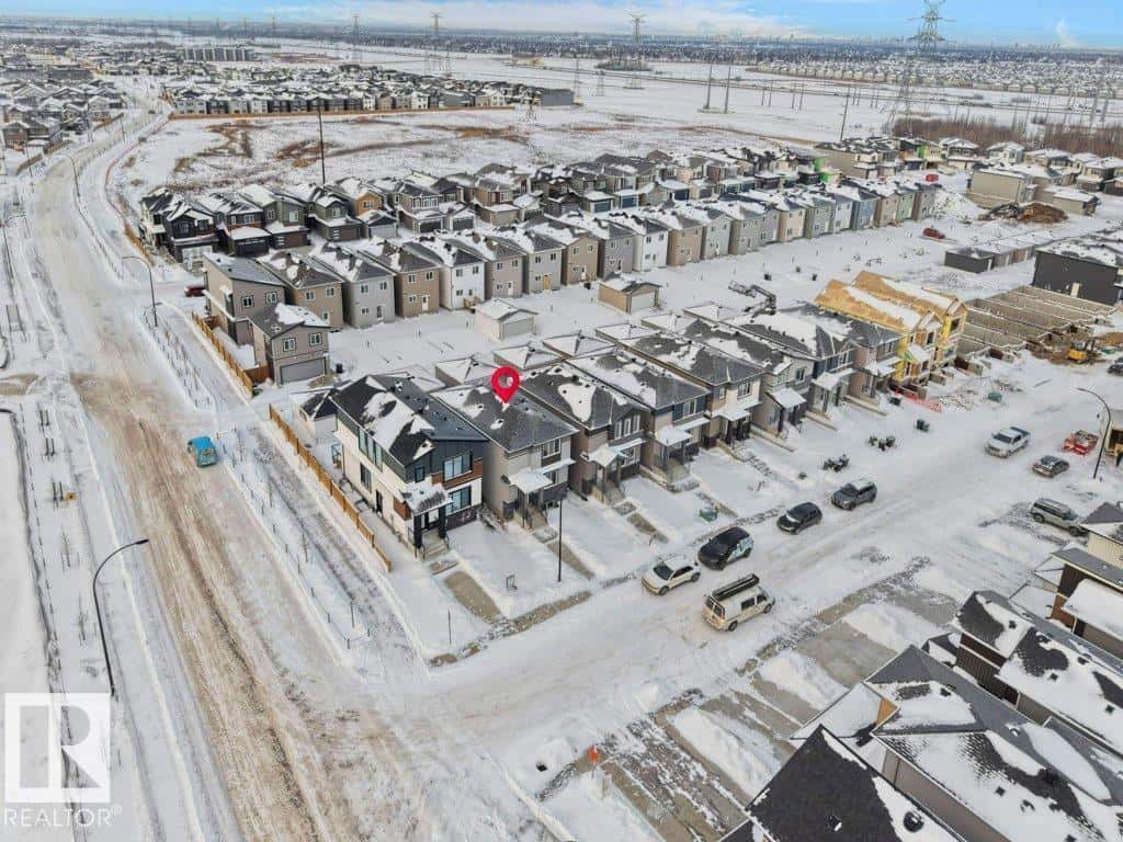 Edmonton — Edmonton - Photo 2 of 46