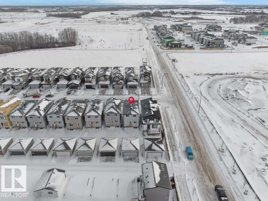 Edmonton — Edmonton - Photo 5 of 46