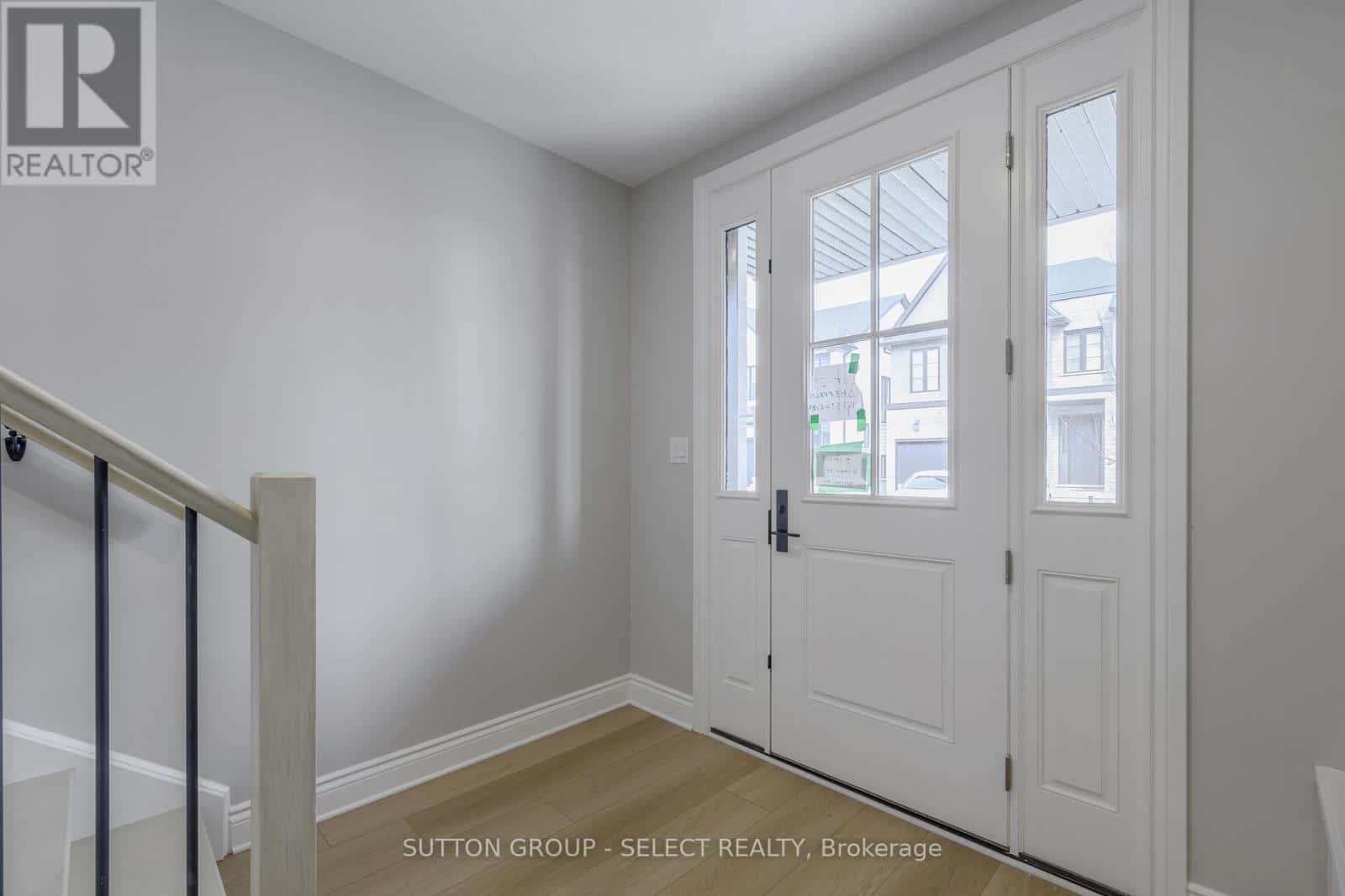 London South (South U) — London South (South U) - Photo 3 of 30