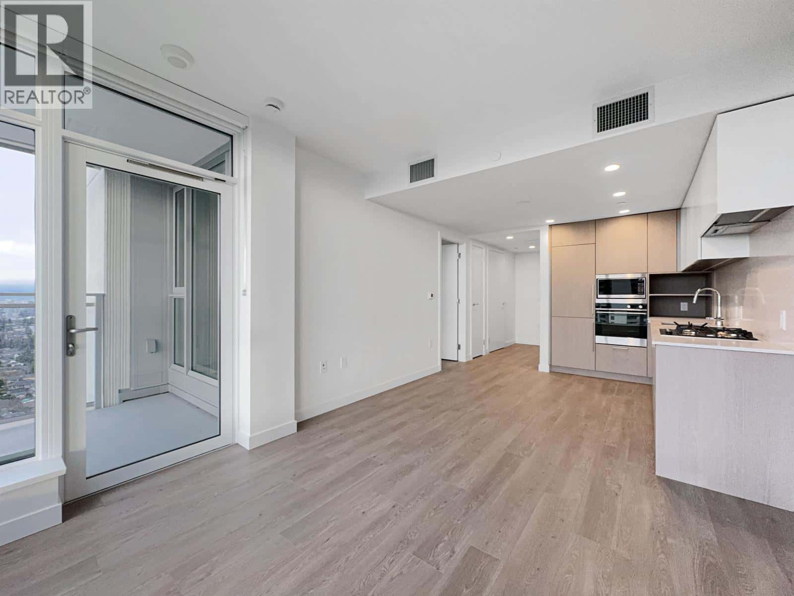 19xx 5685 HALLEY AVENUE — Burnaby - Photo 5 of 25