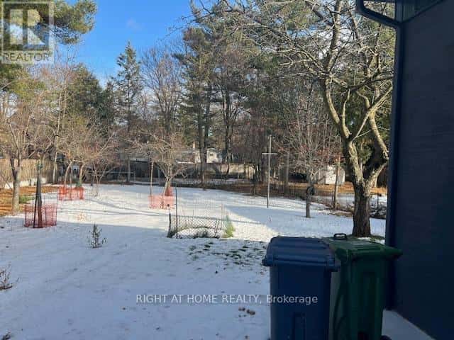 Toronto (Highland Creek) — Toronto (Highland Creek) - Photo 2 of 10