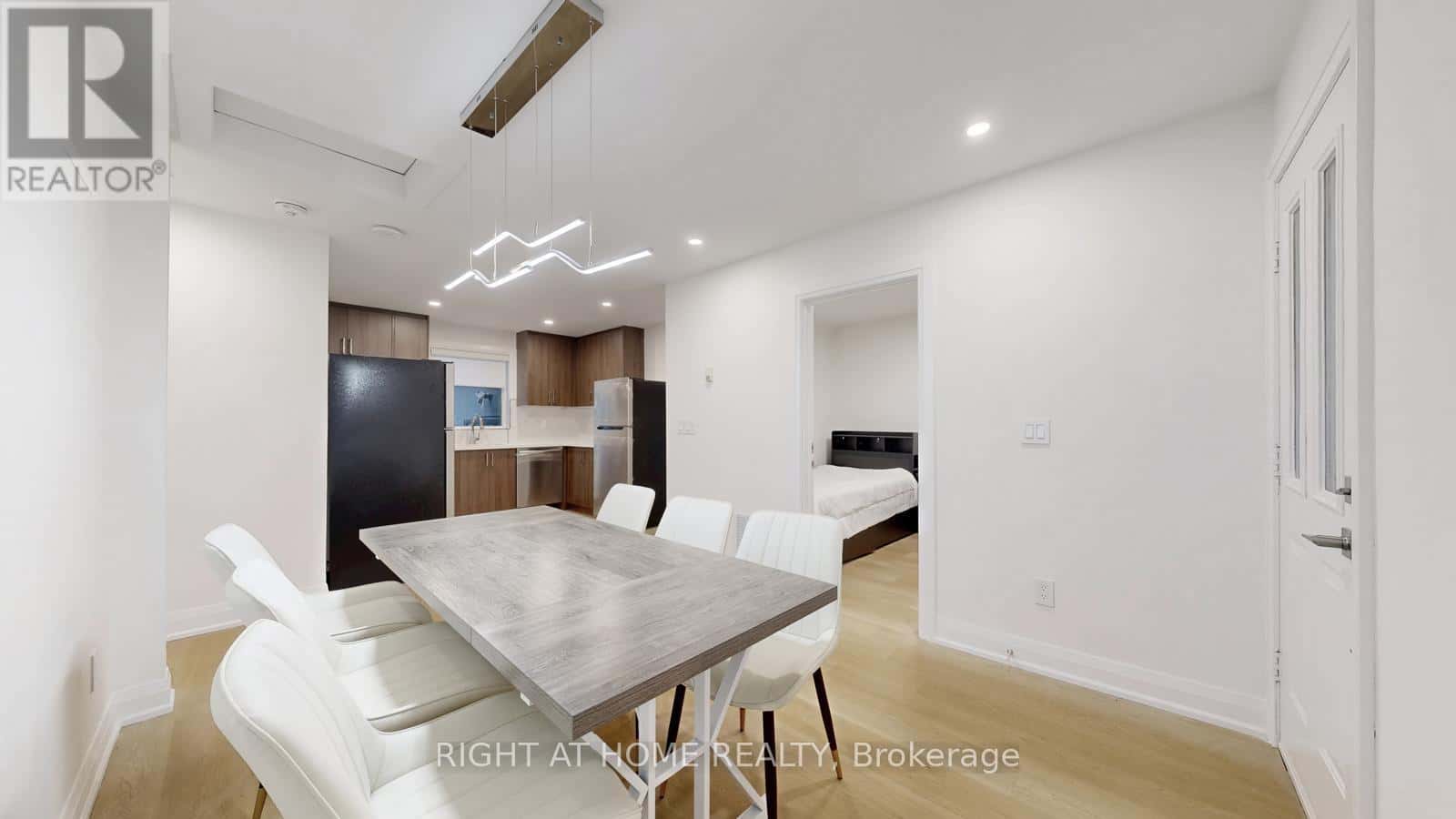 Toronto (Highland Creek) — Toronto (Highland Creek) - Photo 4 of 10