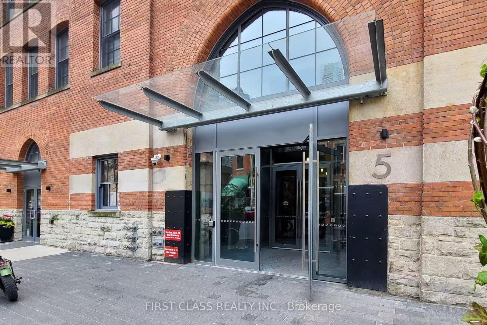 3505 - 5 ST JOSEPH STREET — Toronto (Bay Street Corridor) - Main photo