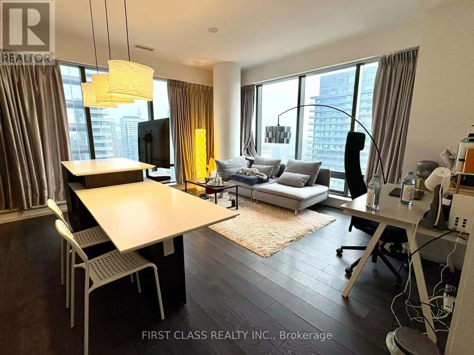 3505 - 5 ST JOSEPH STREET — Toronto (Bay Street Corridor) - Photo 2 of 16