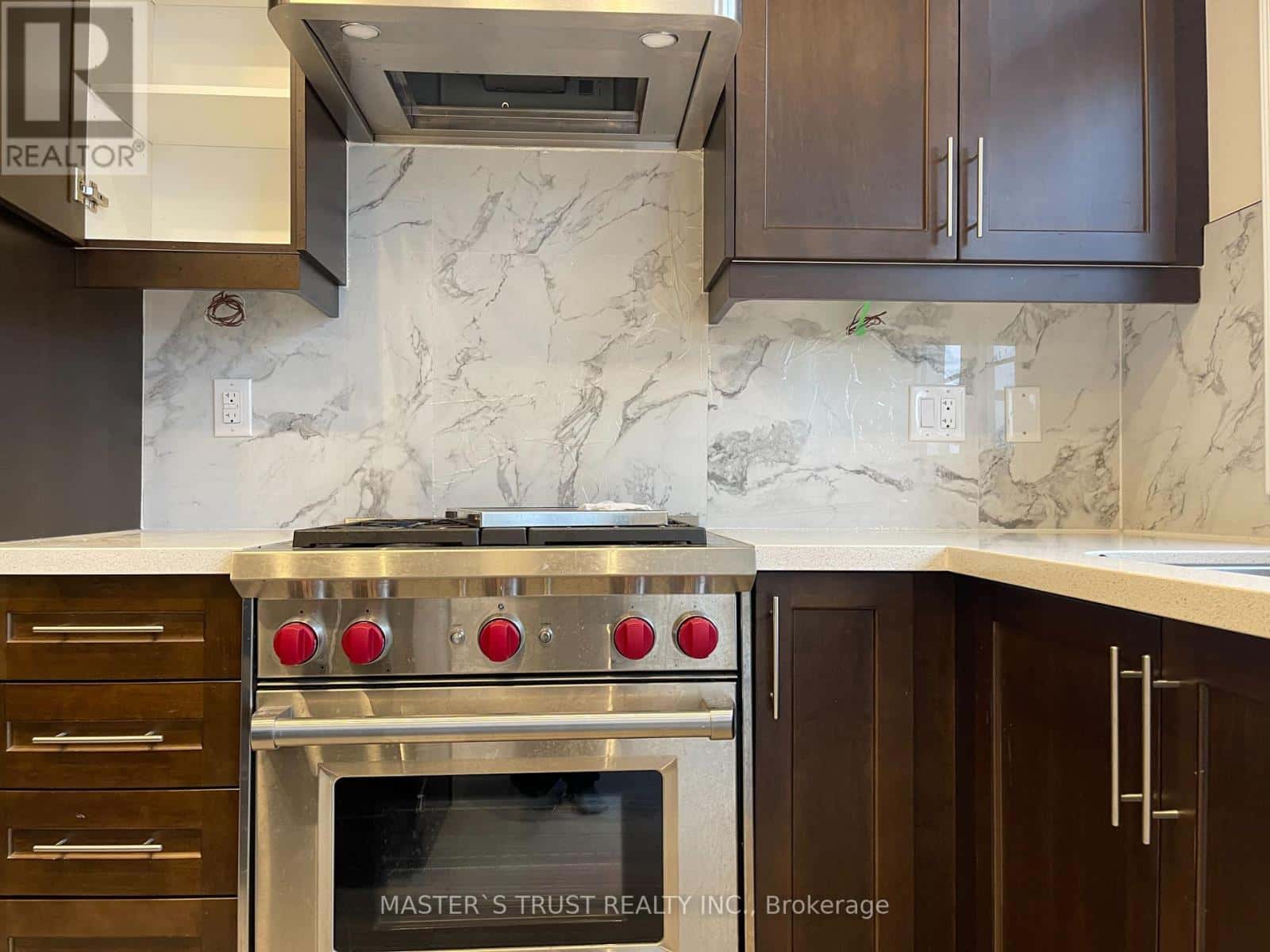 Markham (Angus Glen) — Markham (Angus Glen) - Photo 2 of 29