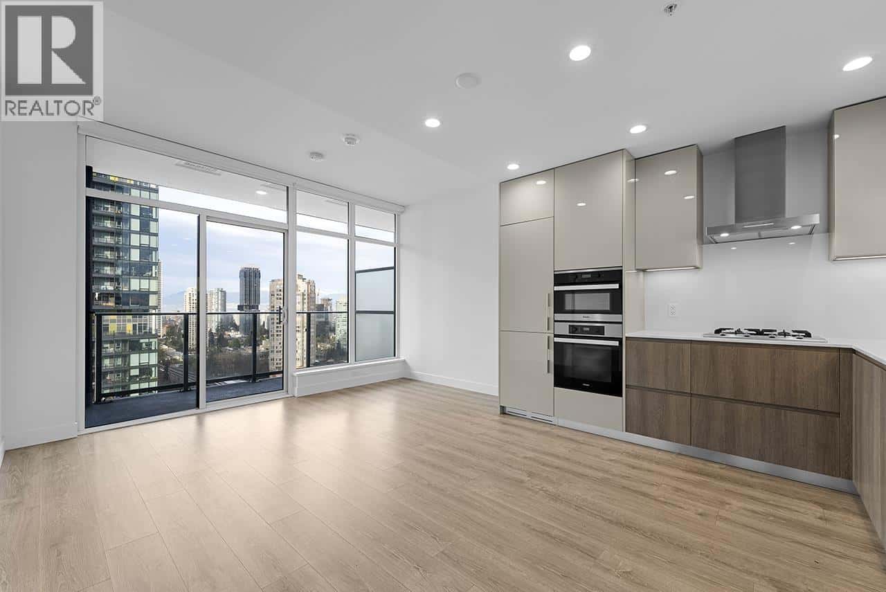 Burnaby — Burnaby - Photo 5 of 27