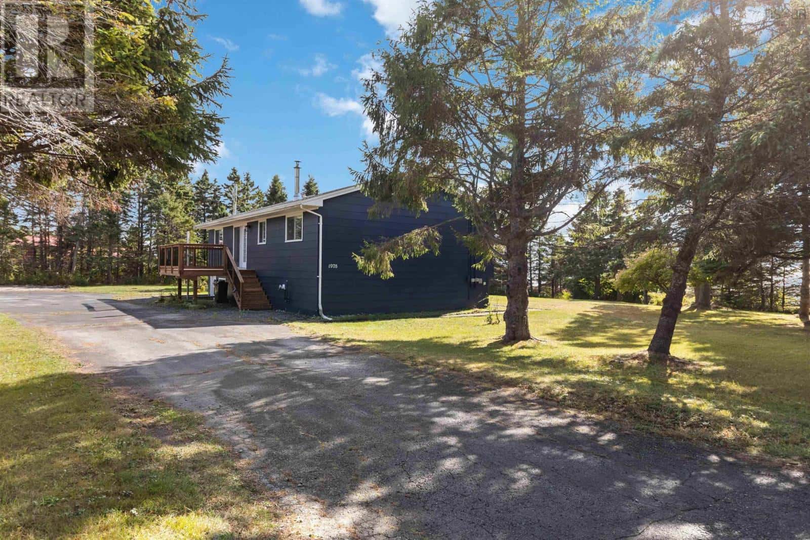 3 Murray Road — Eastern Passage, Nova Scotia - Photo 5 of 37