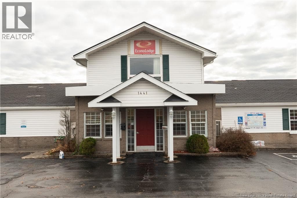 Saint John — Saint John - Main photo