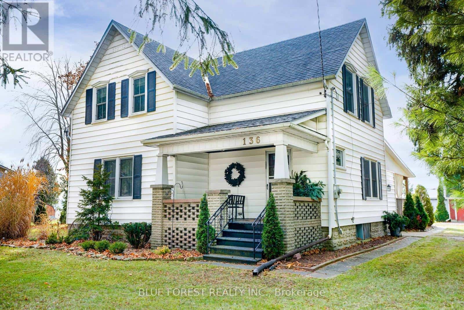 136 FURNIVAL ROAD — West Elgin (Rodney), Ontario - Photo 2 of 100