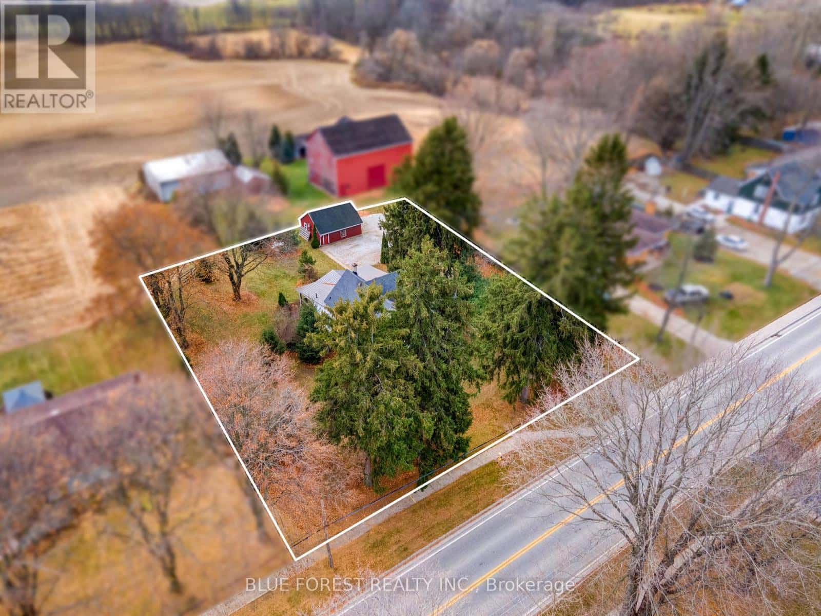 136 FURNIVAL ROAD — West Elgin (Rodney), Ontario - Photo 4 of 100