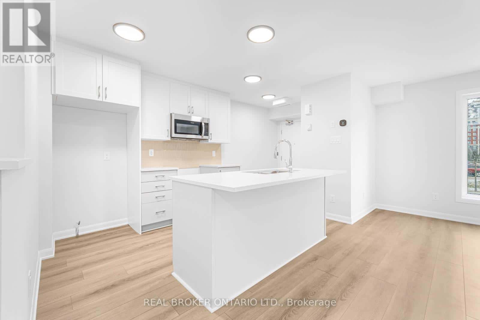 Ottawa — Ottawa - Photo 4 of 30