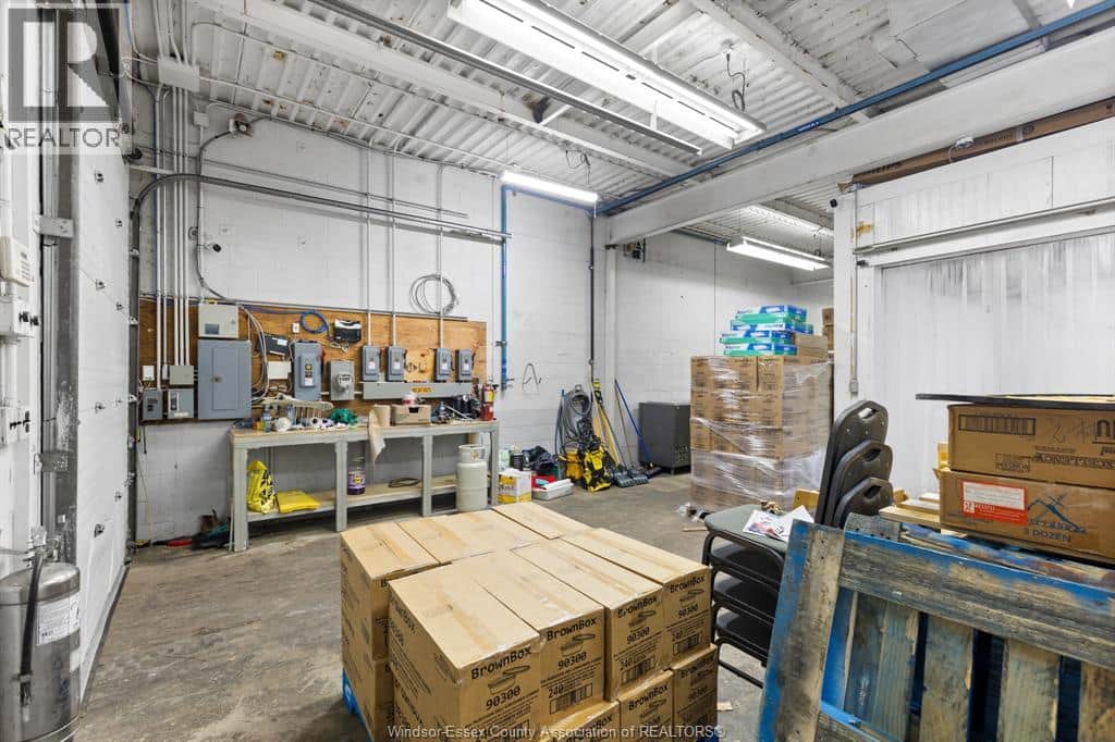 3828 PETER - Photo 4 of 21, Windsor, Ontario