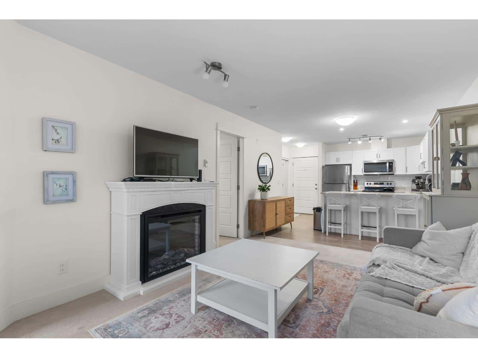 Abbotsford — Abbotsford - Photo 5 of 25