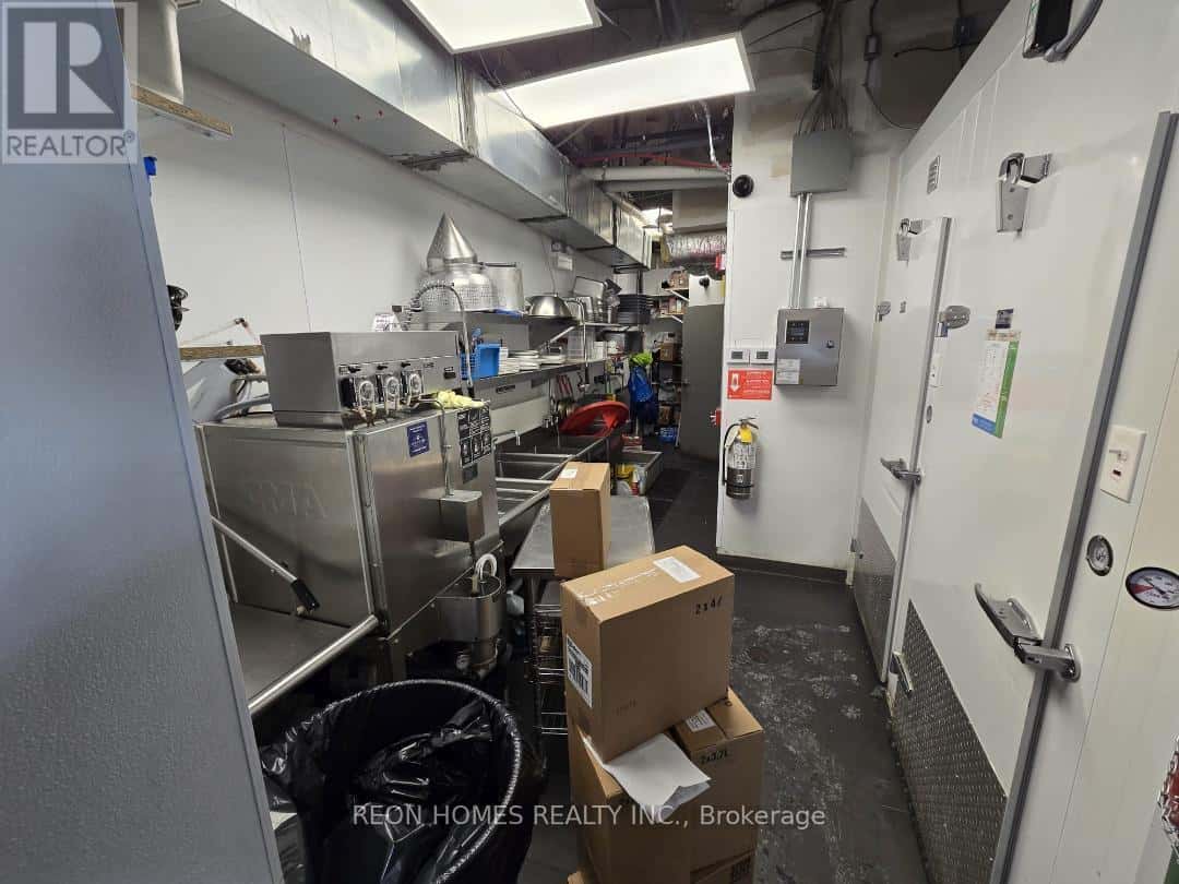 Oshawa (Samac) — Oshawa (Samac) - Photo 4 of 17