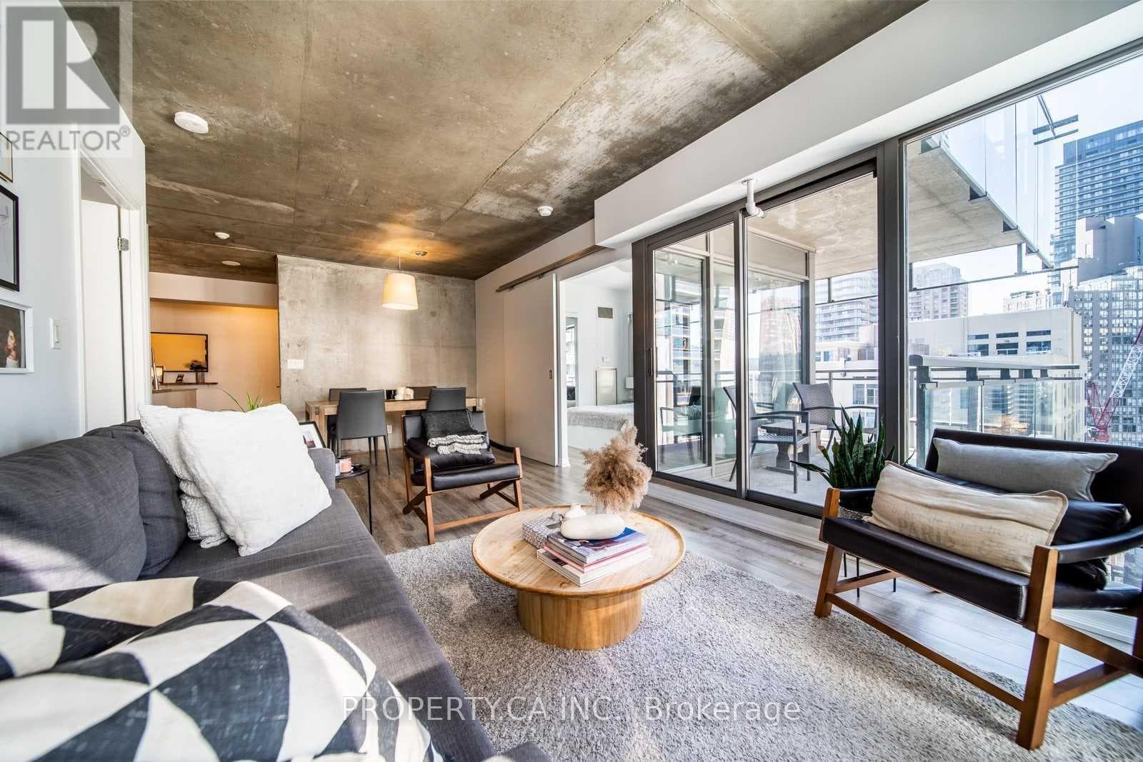 Toronto (Church-Yonge Corridor) — Toronto (Church-Yonge Corridor) - Main photo