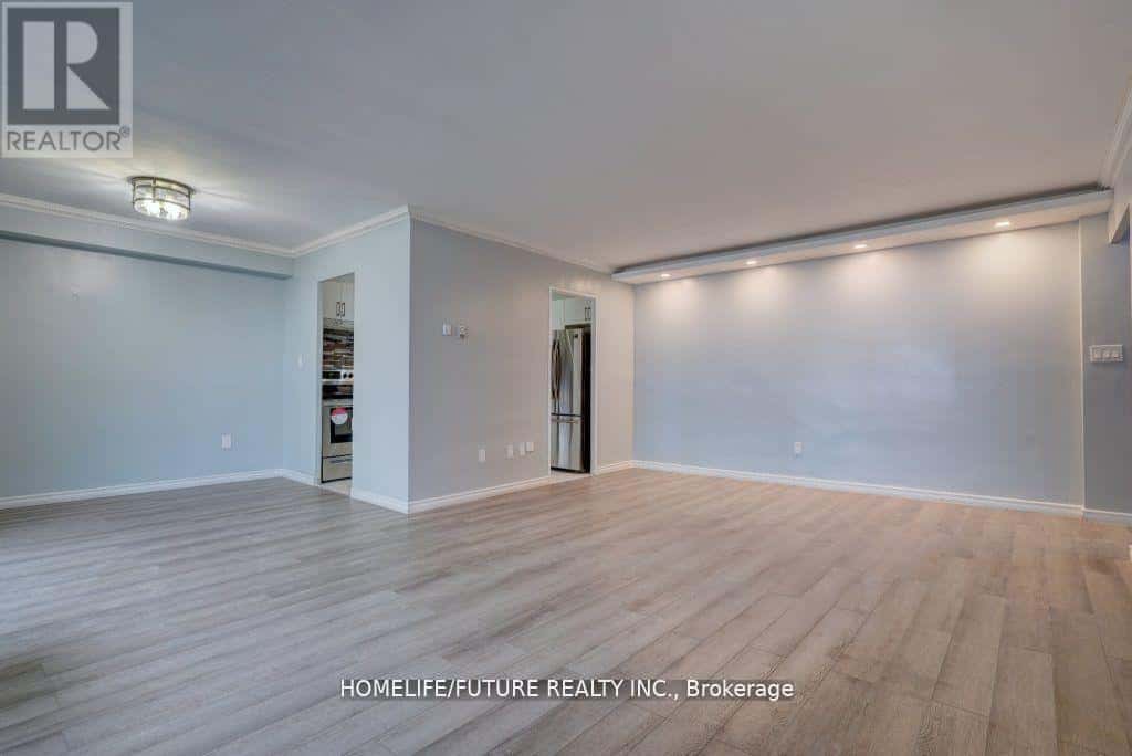 2519 - 5 MASSEY SQUARE — Toronto (Crescent Town) - Photo 5 of 26